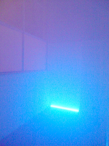 BLUX, artiste plasticien, Résidence à La TEC, Installation in-situ, 2015 – installation lumière Voiron